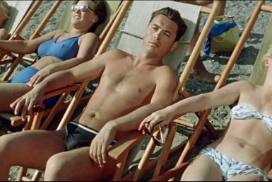Пляж в кино кадр из фильма &quotТри плюс два&quot (12+), 1963 год