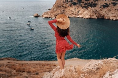 Девушка в отпуске pxhere.com