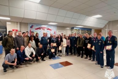 Соревнования по плаванию предоставлено пресс-службой МЧС России по Приморскому краю