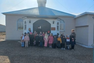 Дети на экскурсии в храме предоставлено детским садом № 9