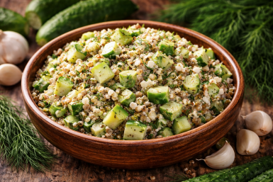 Этот салат из гречки ели в СССР каждый день - рецепт из "ничего": бедно, просто, но невероятно вкусно