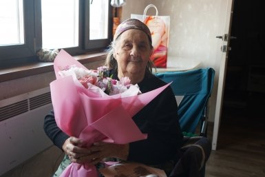 94-й день рождения отметила труженица тыла Тамара Куторова из Уссурийска