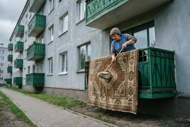 За выбивание ковра — жильцов накажут штрафом: в каких случаях не повезет, раскрыла юрист