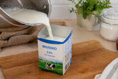 2 л молока мешаю с уксусом - и 1 кг домашнего сыра на столе: чистый свежачок, нежный, без химозы