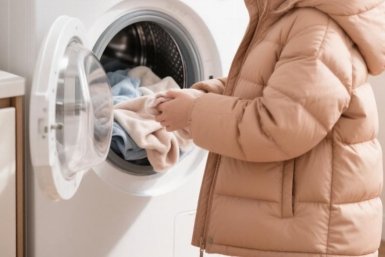 Машинка испортила пуховик: Беру фен и щетку для волос - 2 действия и 5 минут