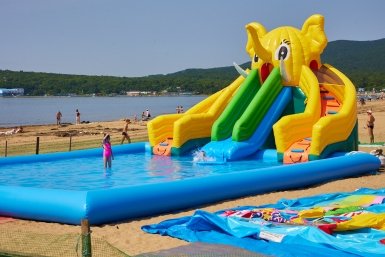 6 курортов, где море теплее парного молока уже с 1 мая: туристов нет, а лето есть