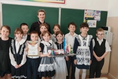 Участники конкурса предоставлено пресс-службой ОМВД России по городу Уссурийску