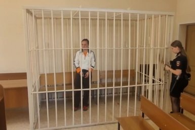 В Уссурийске с учетом позиции прокурора заключена под стражу 31-летняя неработающая местная жительница скриншот видео канала МАХ (12+) прокуратуры Приморья