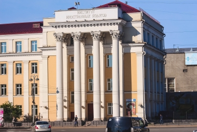 Студентам с долгой дорогой до вуза предложили давать общежитие бесплатно