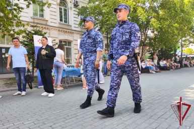 Охрана общественного порядка предоставлено пресс-службой Росгвардии