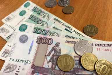 Ловушка бедности: когда выгоднее получать пособия вместо зарплаты — ответ юриста
