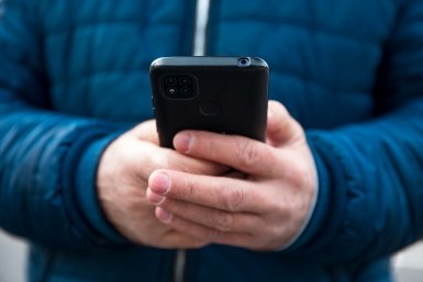 Мошенники атакуют через фейковые домовые чаты: приморцев предупредили о ловушке