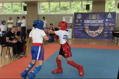 Бой предоставлено спортсменами