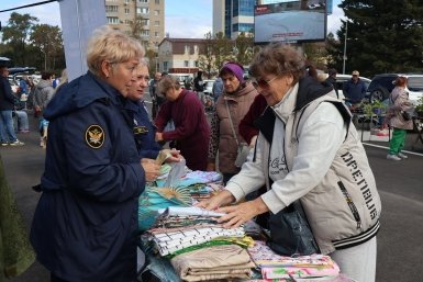 Земляника в октябре и полотенца за 50 рублей: чем удивляет осенняя ярмарка в Уссурийске