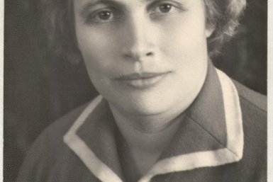 Учитель химии школы №14 Валентина Морозова Из коллекции музея имени Арсеньева, опубликовано на сайте Госкаталог (12+)