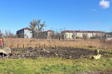 Началась реконструкция памятника Александру Шитикову управление по работе с территориями администрации УГО