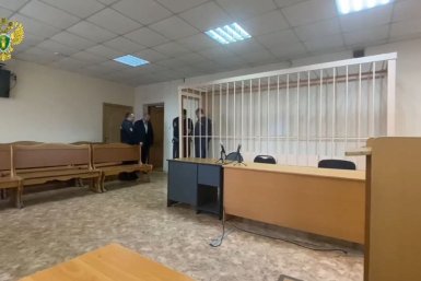 В зале суда прокуратура Приморского края