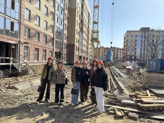 Школьники, стратеги и камни: в Уссурийске растет поколение керлингистов