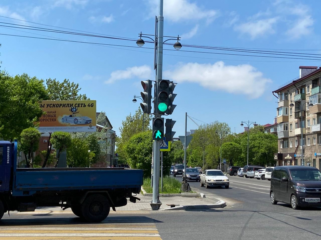 Светофор в центре Уссурийска заработал после поломки недельной давности