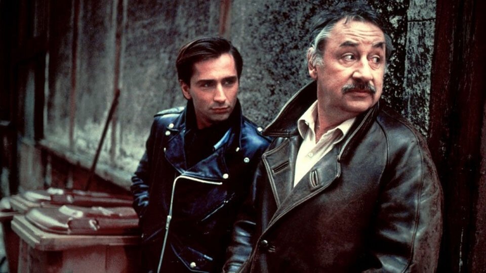 Тематическое фото кадр из фильма &quotОткройте, полиция&quot (18+), 1984 год