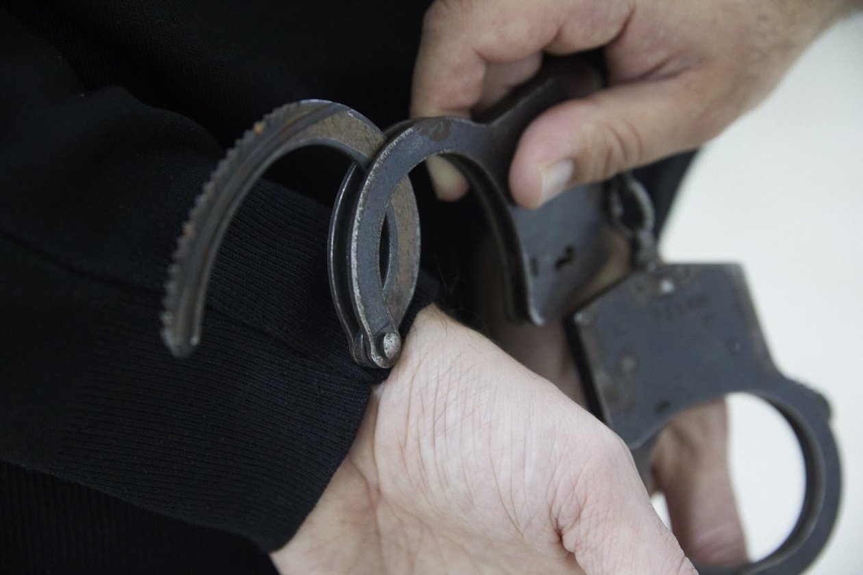 В Уссурийске росгвардейцы задержали девушку, подозреваемую в совершении имущественных преступлений ИА PrimaMedia