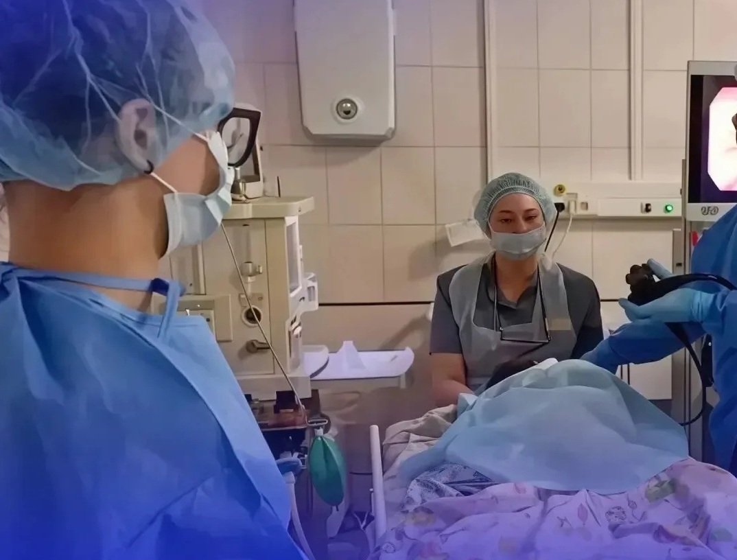 Врачам пришлось доставать гвоздик специальными щипцами канал МАХ (18+) Минздрава Приморья