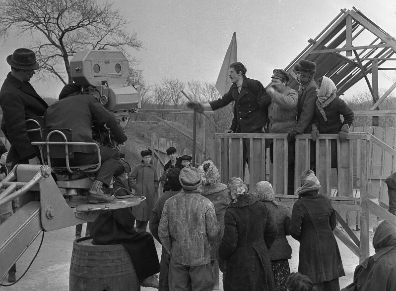 Съемки фильма &quotХлеб&quot Николай Назаров, из коллекции музея имени Арсеньева, опубликовано на сайте Госкаталог (12+)