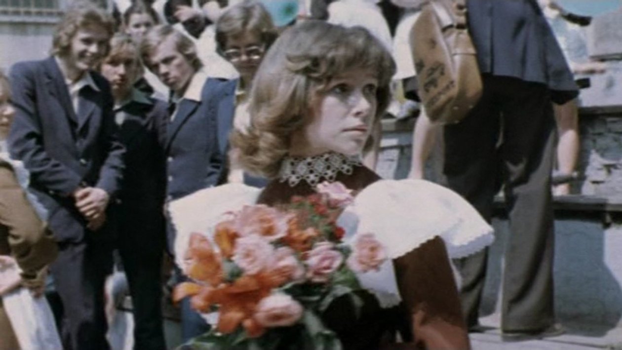 Тематическое фото кадр из фильма &quotШкольный вальс&quot (12+), 1978 год