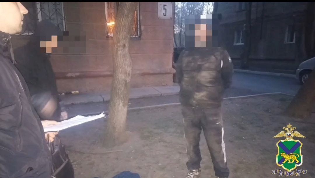 Задержание. Скриншот видео пресс-служба УМВД России по Приморскому краю