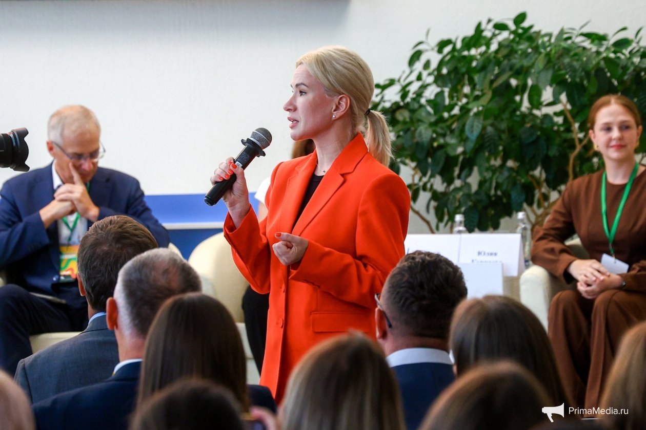 Елена Бурмистрова