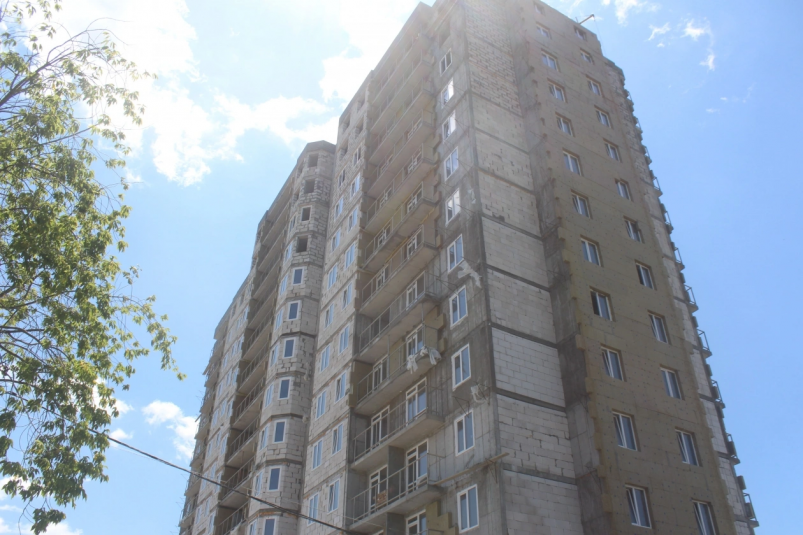 Новые дома под переселение из аварийного жилья достроили в Уссурийске