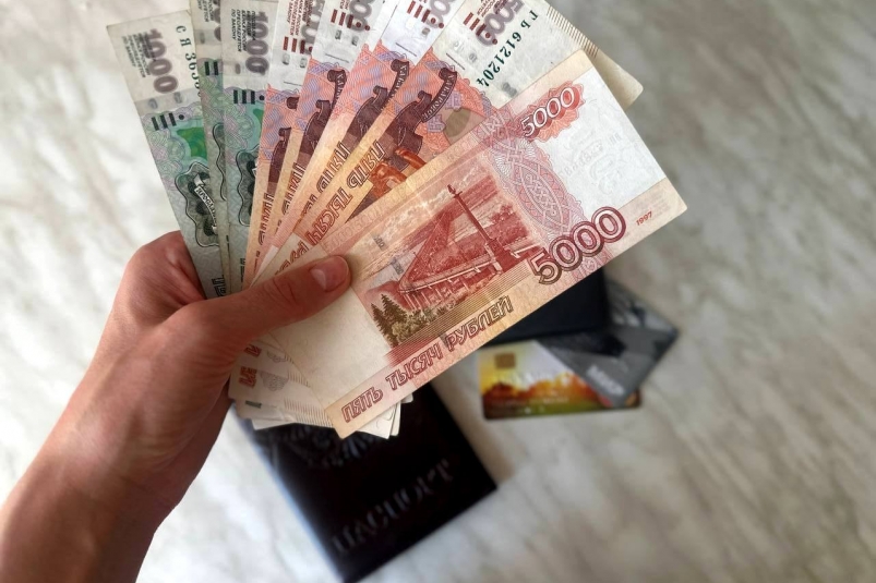 Всего 1 справка и 9 100 рублей на карте: для всех работающих готова выплата