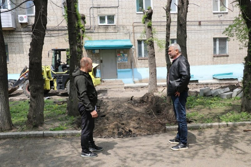 Дворы на улицах Теремецкого и Кирова начали асфальтировать в Уссурийске