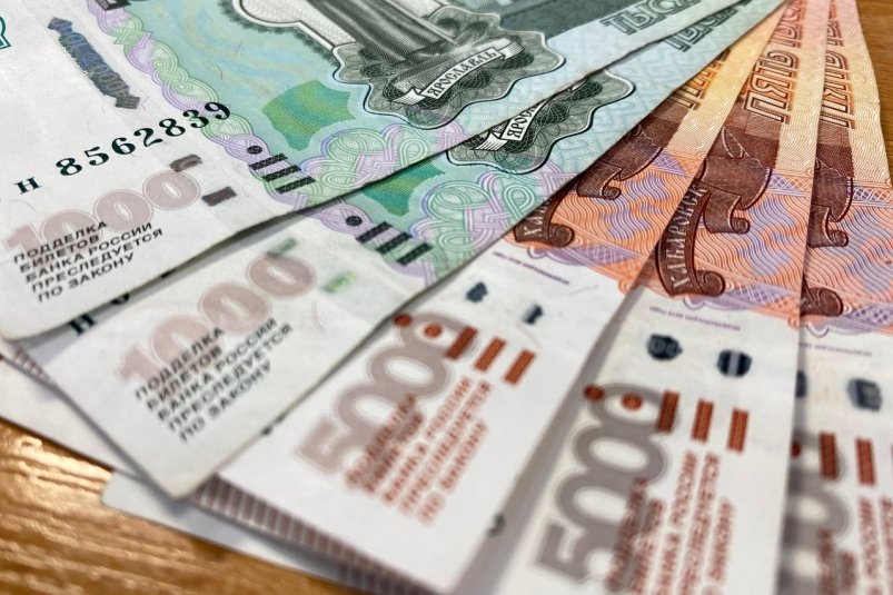От 88 000 рублей и выше: кому из россиян закину максимальную сумму до конца 2024 года