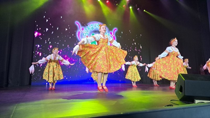 "Пир в шкафу" с куклой-хороводницей устроили танцоры Уссурийска на международном конкурсе