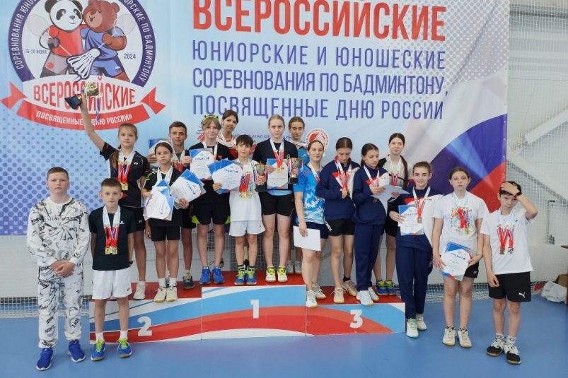Коллекцию наград привезли бадминтонисты Уссурийска с двух всероссийских турниров