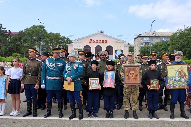 135-летие Уссурийского казачьего войска отпраздновали крестным ходом и концертом