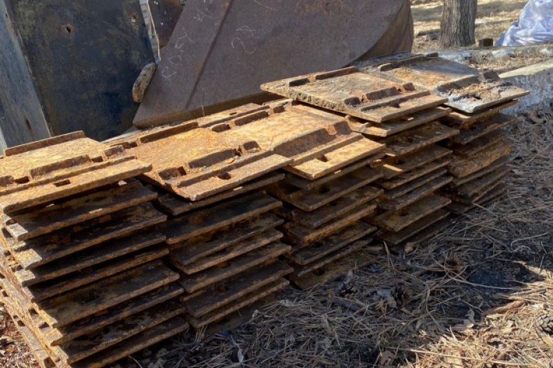 Молодой парень за ночь вынес больше 800 кг железа со склада в Уссурийске
