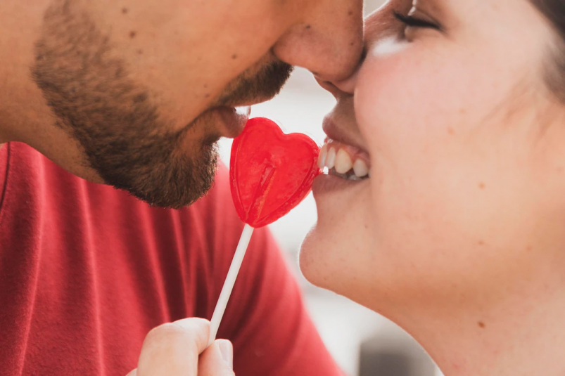 Пора целоваться: Всемирный праздник отмечается 6 июля