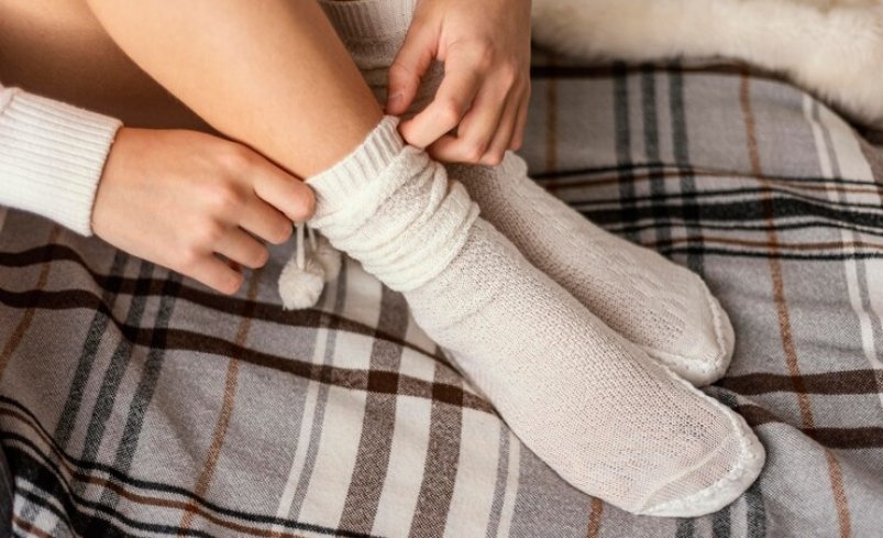 Как отстирать белые носки: черные пятки засияют белизной - 5 неожиданных средств
