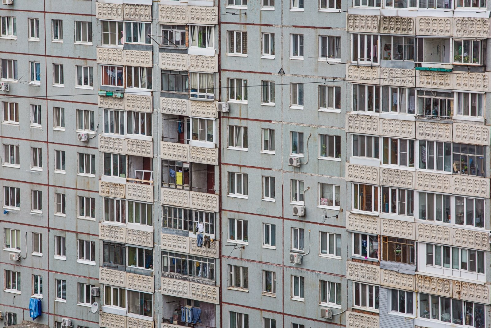 Большинство россиян мечтают о доме, но живут в квартирах