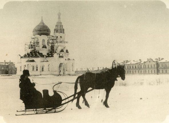 Гарнизонный храм, территория УСВУ.